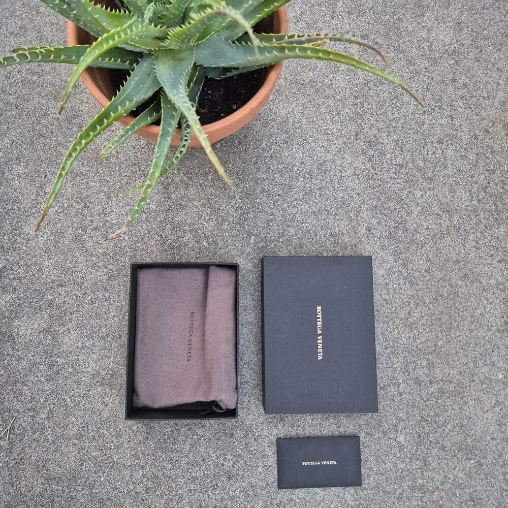 New NIB Bottega Veneta Intrecciato Leather iPhone X Case in Chamomile